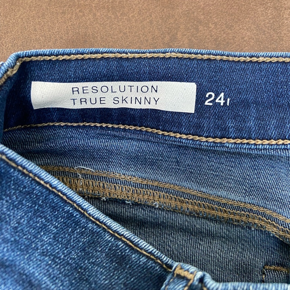 GAP 1969 Resolution True Skinny Distressed Denim Jeans; 24 - Picture 4 of 6